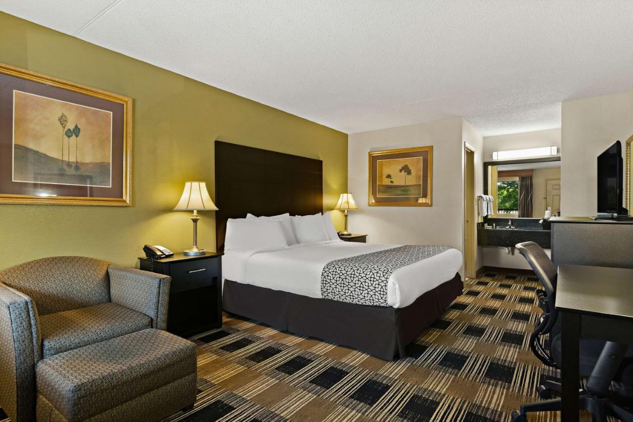King Room - Non-Smoking at Best Western Windsor Suites