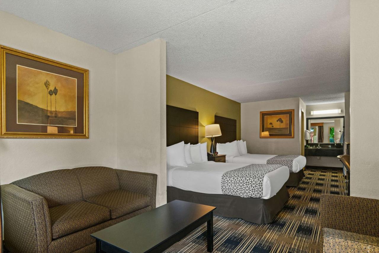 Deluxe Queen Room with Two Queen Beds - Non-Smoking at Best Western Windsor Suites