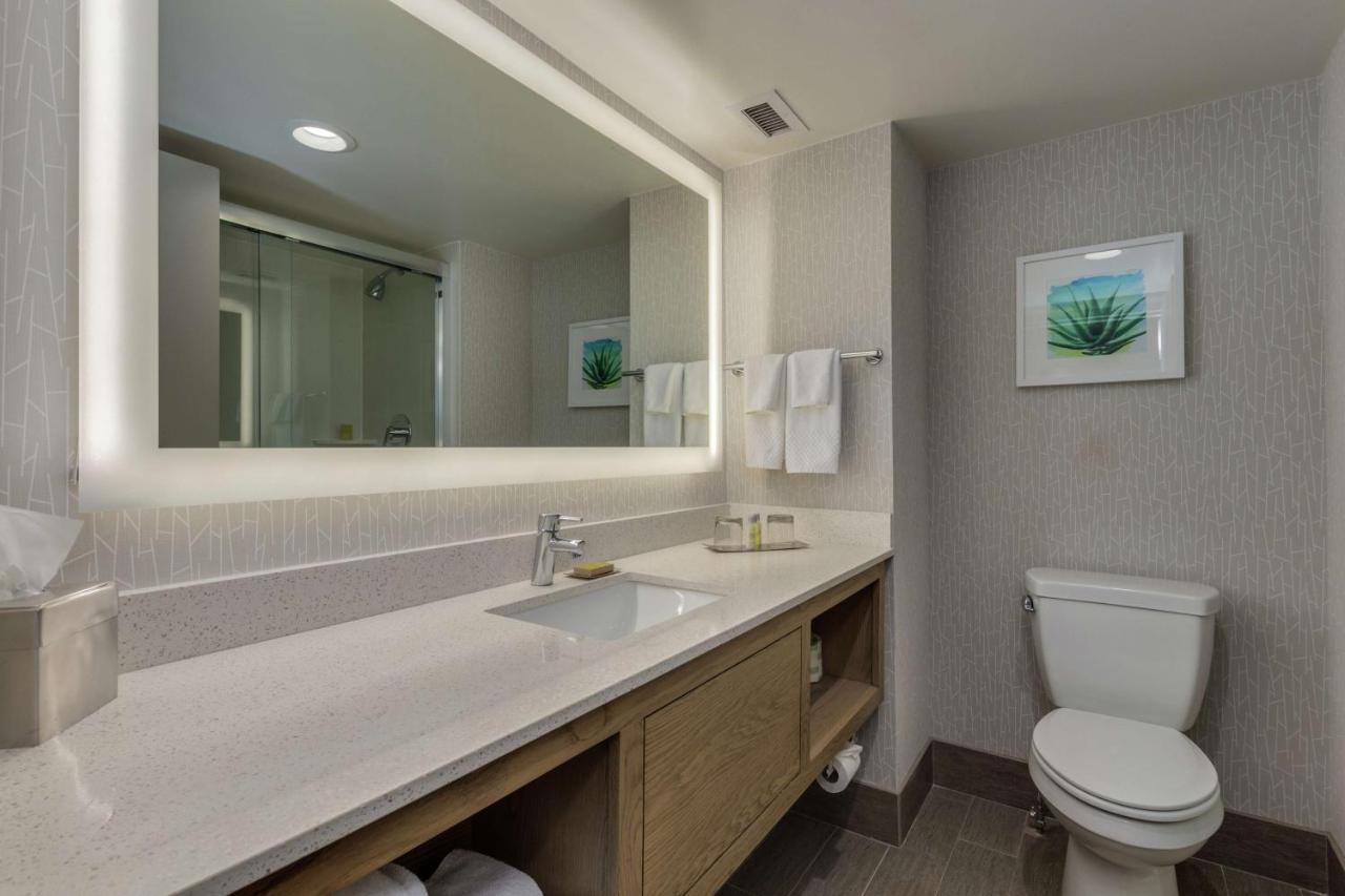 King Room with Sofa Bed - Non-Smoking at DoubleTree by Hilton Phoenix Chandler