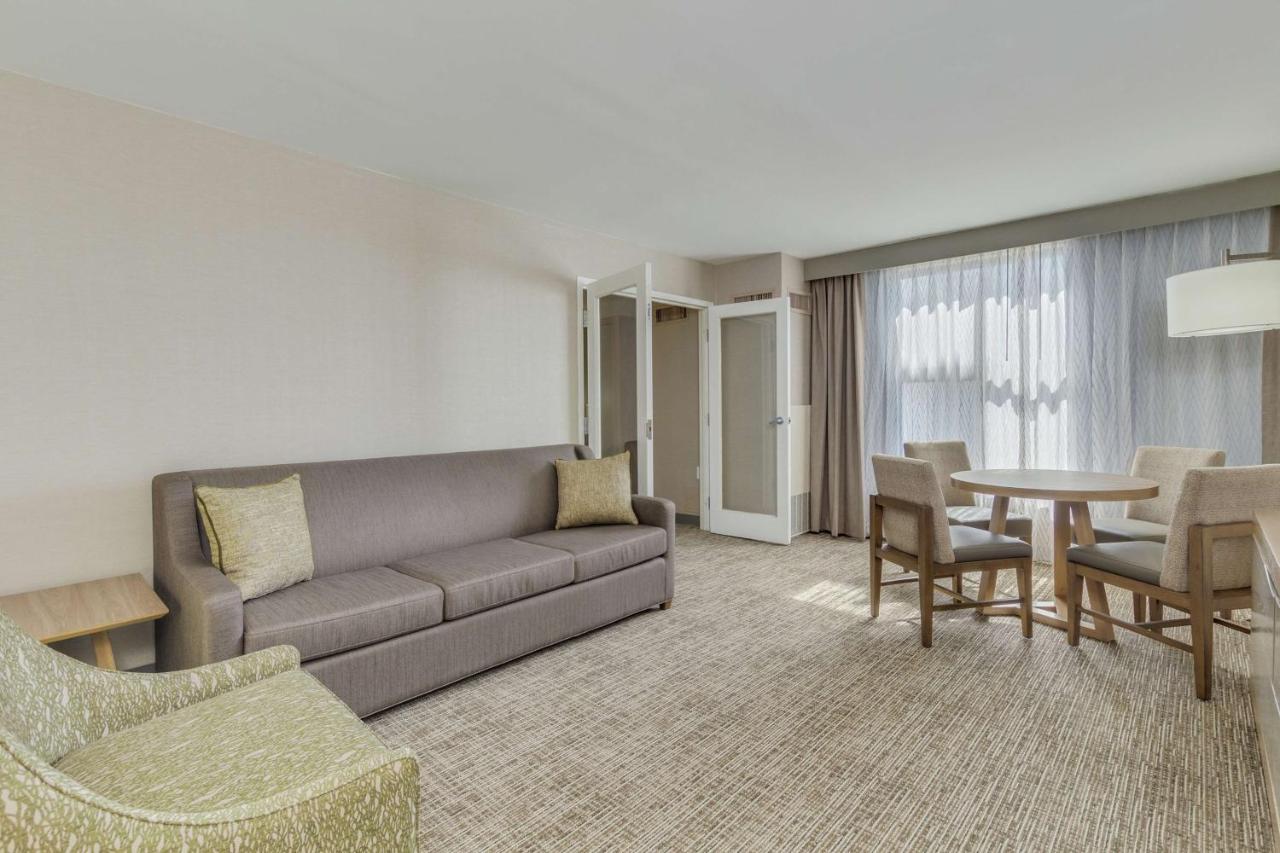 Deluxe Two Room King Suite with Sofa Bed at DoubleTree by Hilton Phoenix Chandler