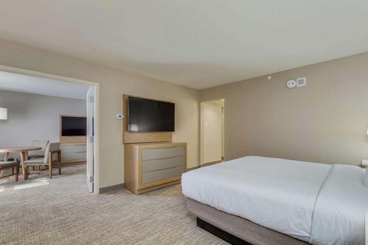 Deluxe Two Room King Suite with Sofa Bed at DoubleTree by Hilton Phoenix Chandler