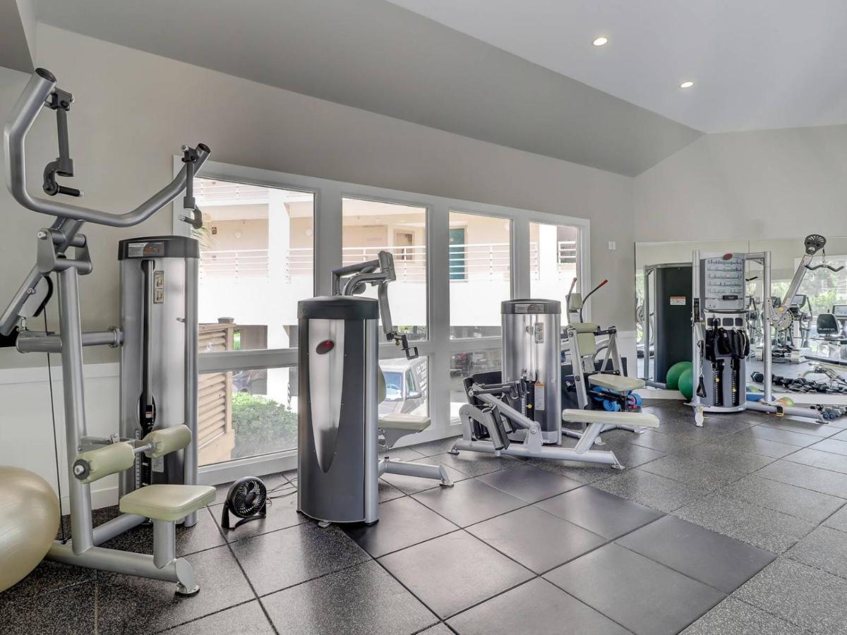 | 1202 Villamare