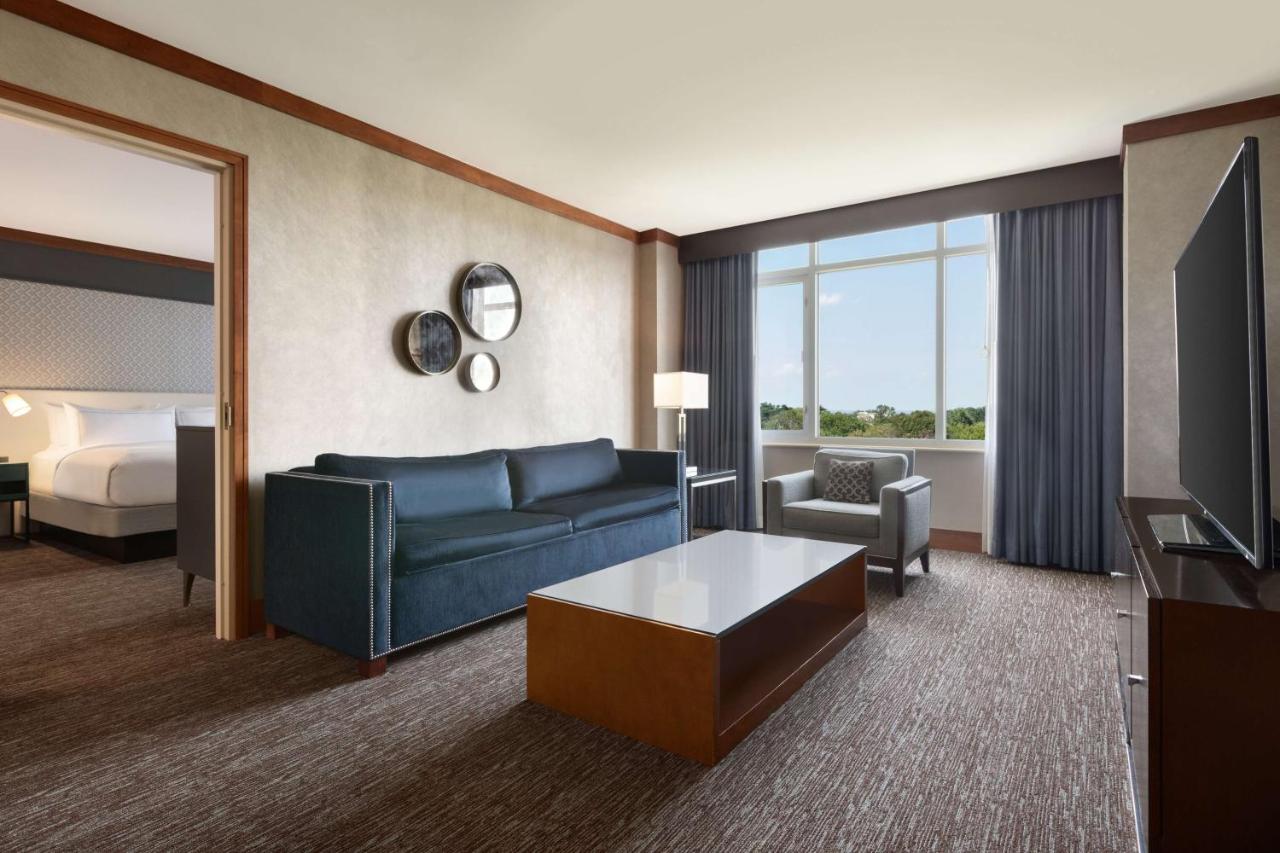 | Hilton Baltimore BWI Airport