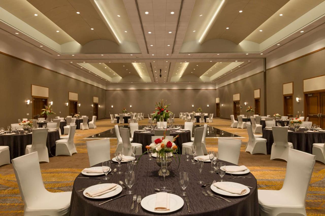| Hilton Baltimore BWI Airport