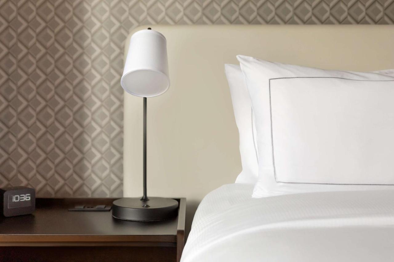 | Hilton Baltimore BWI Airport