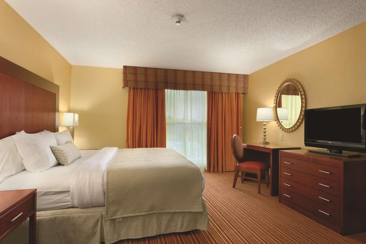 | Embassy Suites Murfreesboro - Hotel & Conference Center