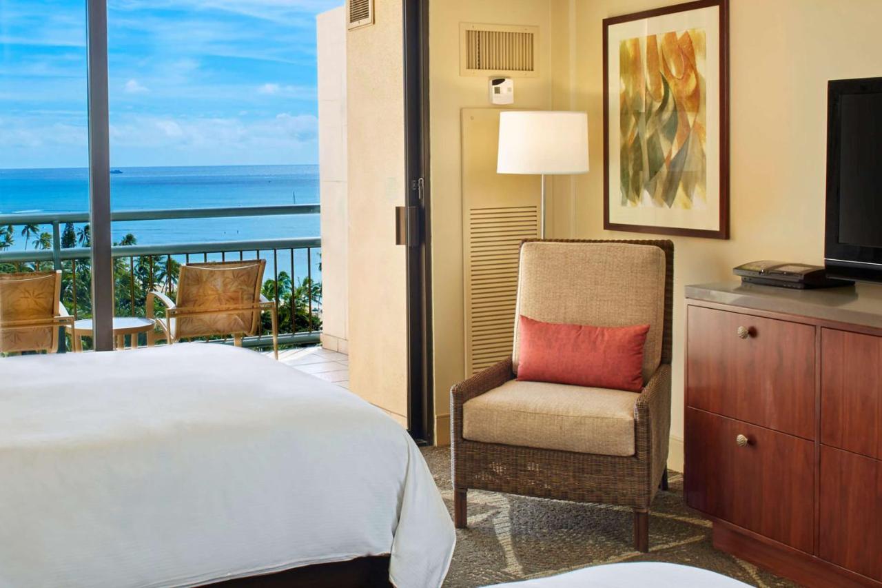 Diamond Head Tower Suite 1 Bedroom Suite at Hilton Hawaiian Village Waikiki Beach Resort