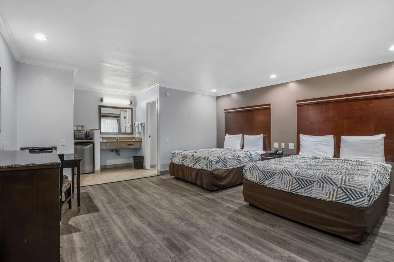Deluxe Quadruple Room - Non-Smoking at Motel 6 Carlsbad, CA - North Near Legoland