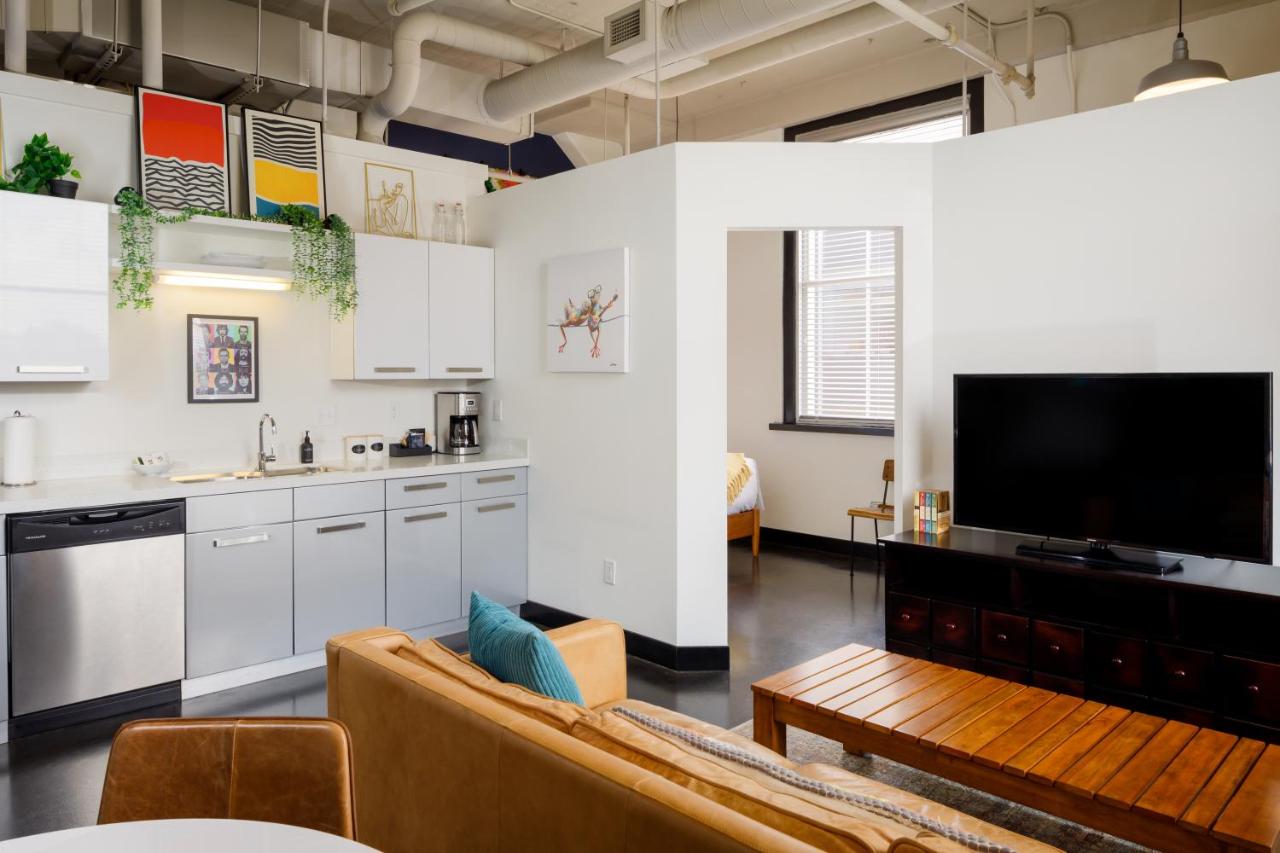 One-Bedroom Apartment at Hotel Clemons