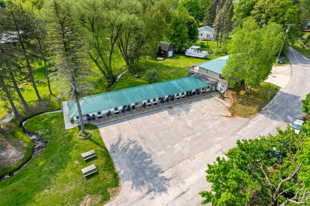 | South Arm Retreats