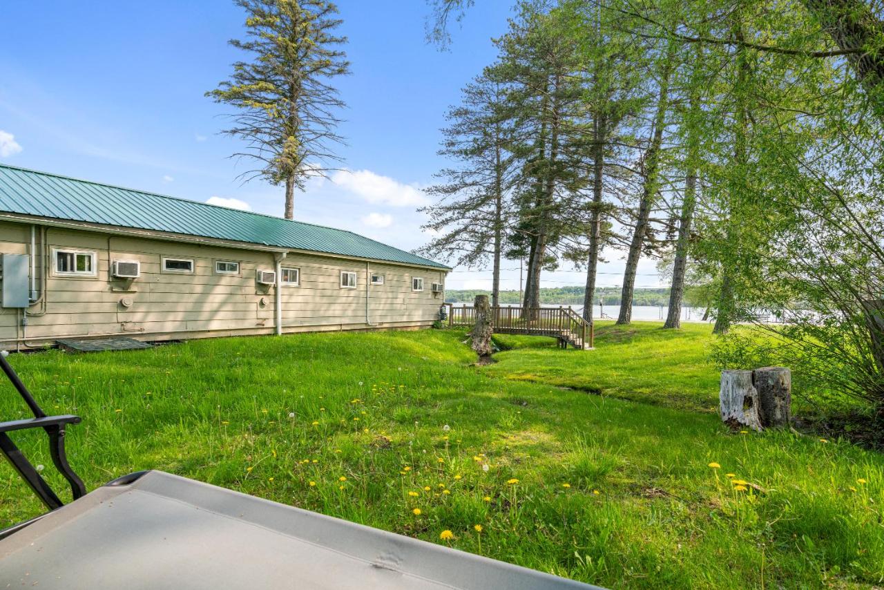 | South Arm Retreats