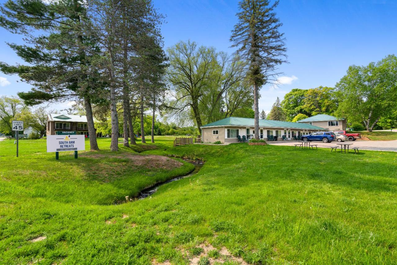 | South Arm Retreats