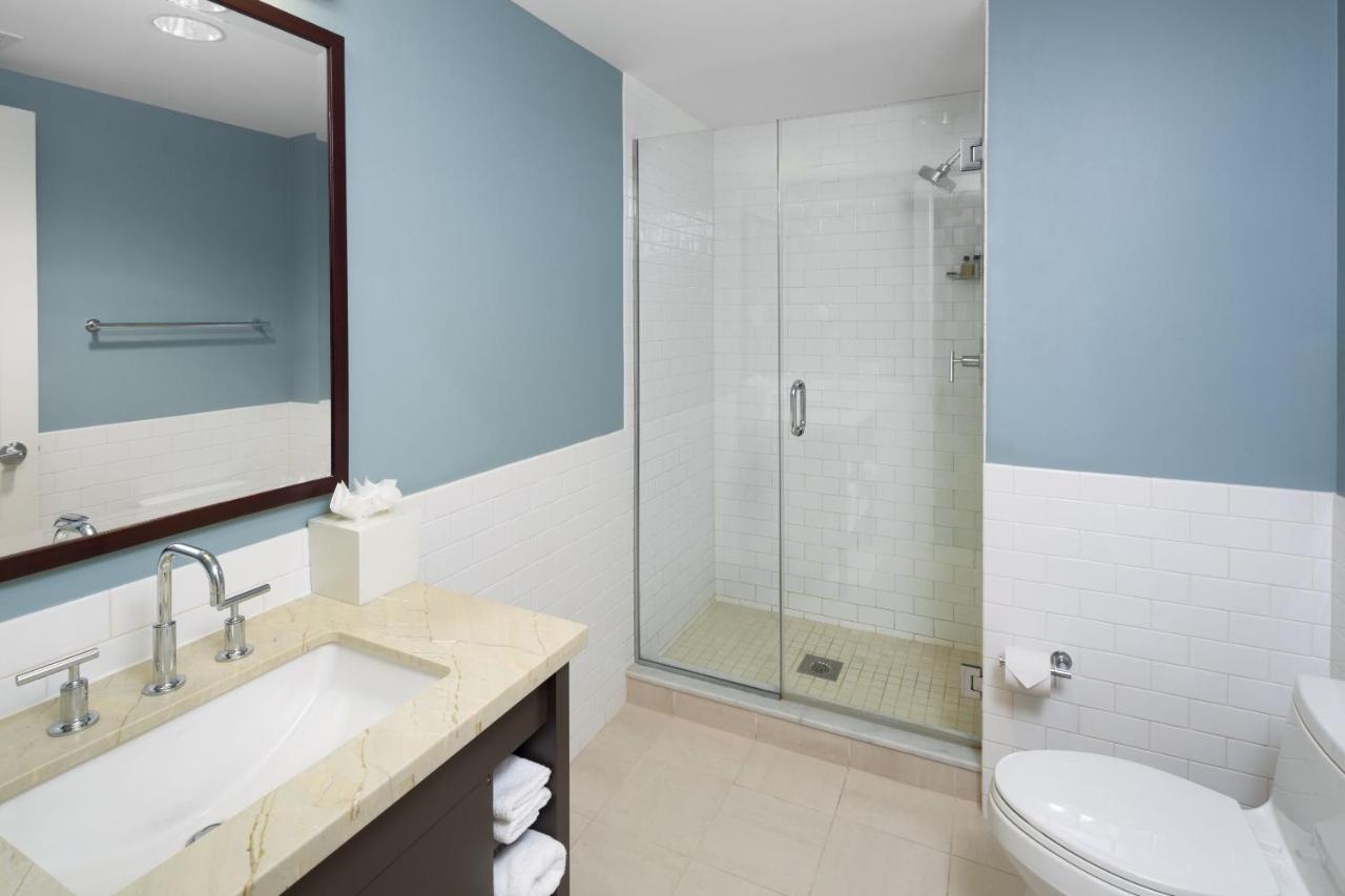 | Andover Inn