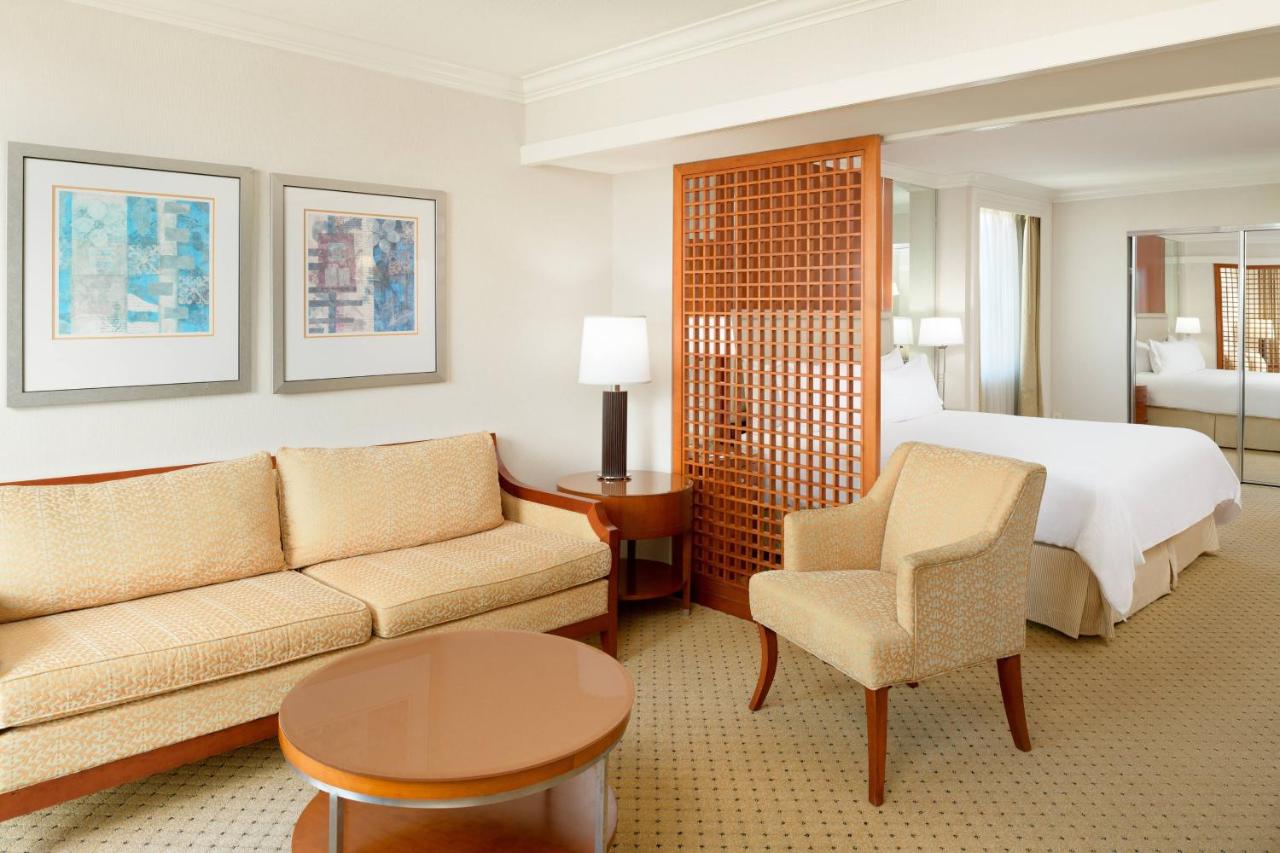 1 King, 1 Bedroom Junior Suite at San Diego Marriott Gaslamp Quarter