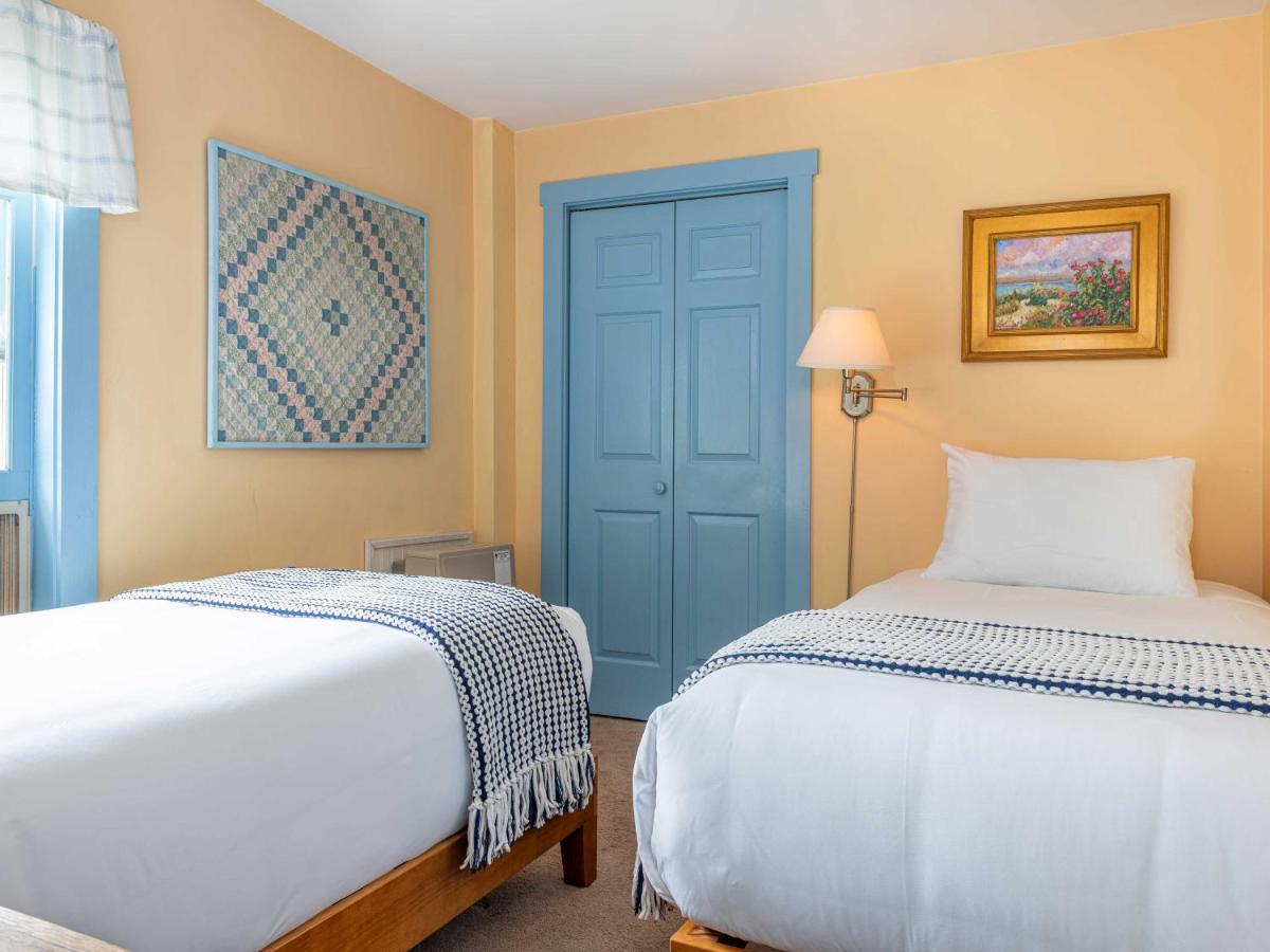 | Old Stagecoach Inn
