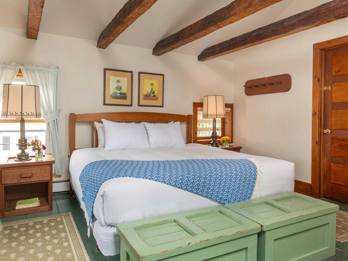 | Old Stagecoach Inn