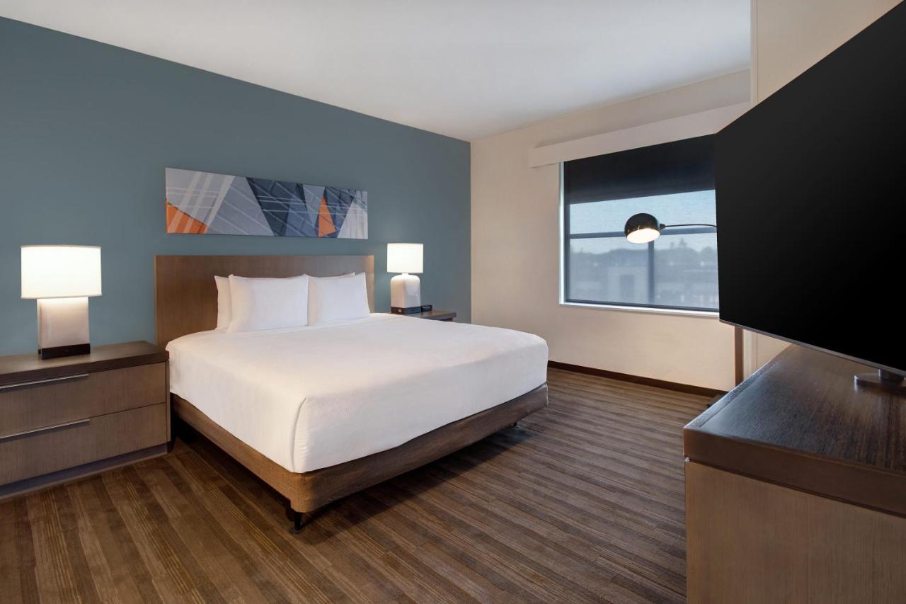 King Room at Hyatt House Mall Of America Msp Airport