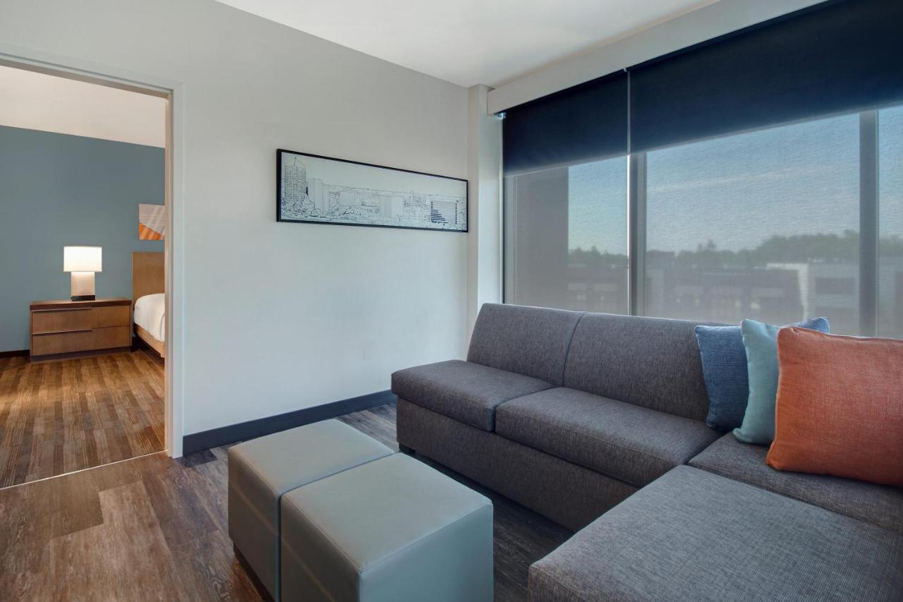 King Studio Suite with Kitchen and Tub - Disability Access at Hyatt House Mall Of America Msp Airport
