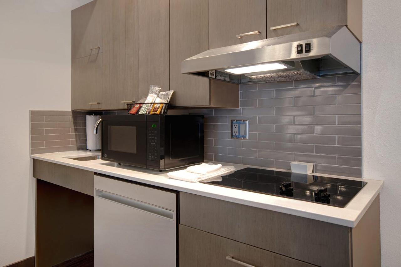 King Studio Suite with Kitchen and Tub - Disability Access at Hyatt House Mall Of America Msp Airport