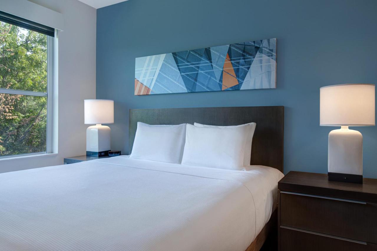 King Room at Hyatt House Mall Of America Msp Airport