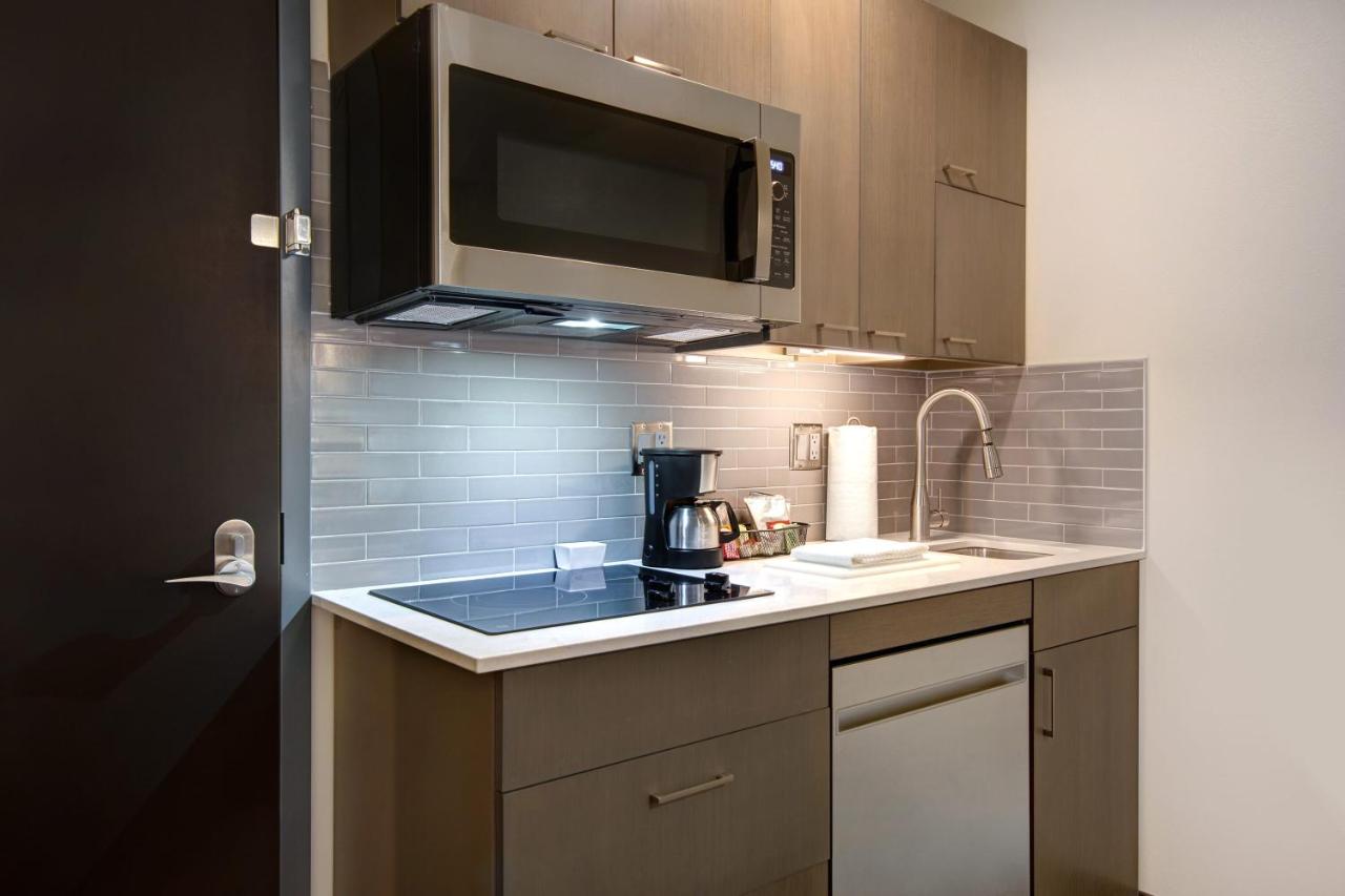 King Studio Suite with Kitchen and Tub - Disability Access at Hyatt House Mall Of America Msp Airport