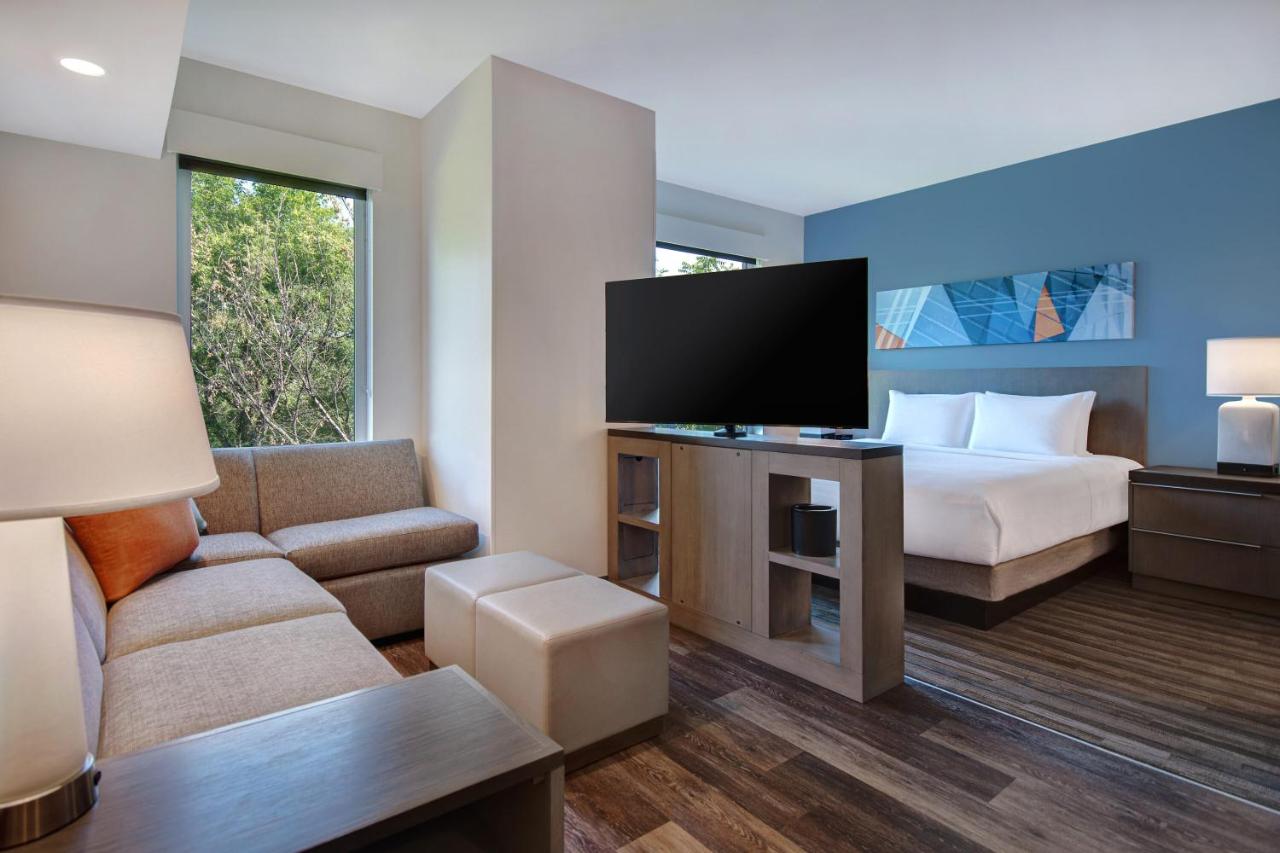 King Studio Suite with Kitchen and Tub - Disability Access at Hyatt House Mall Of America Msp Airport