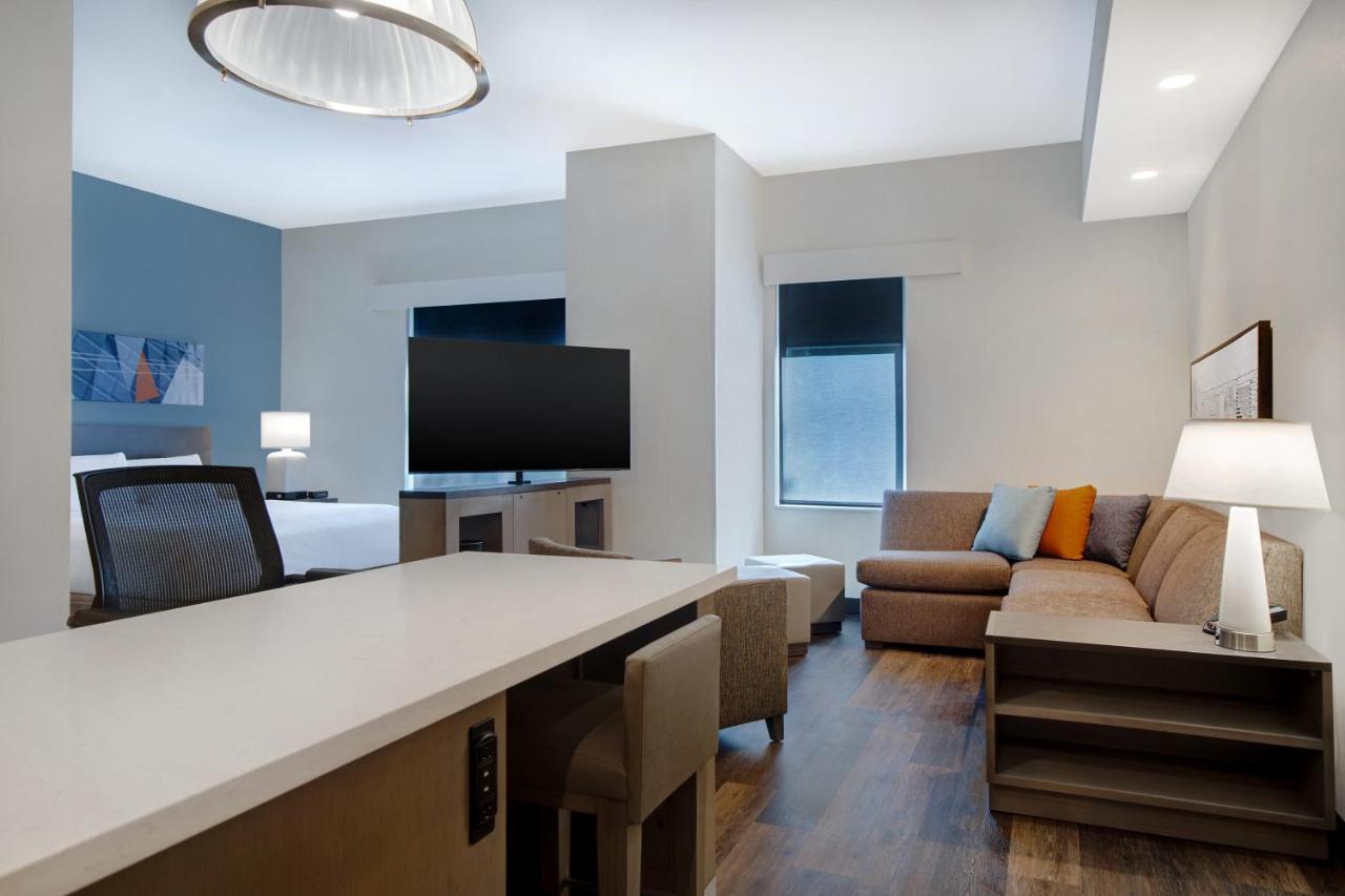 King Studio Suite with Kitchen and Tub - Disability Access at Hyatt House Mall Of America Msp Airport