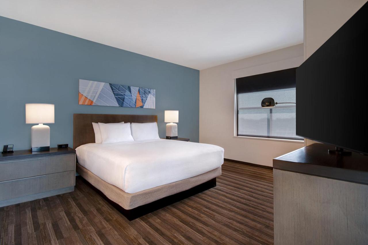 King Room at Hyatt House Mall Of America Msp Airport