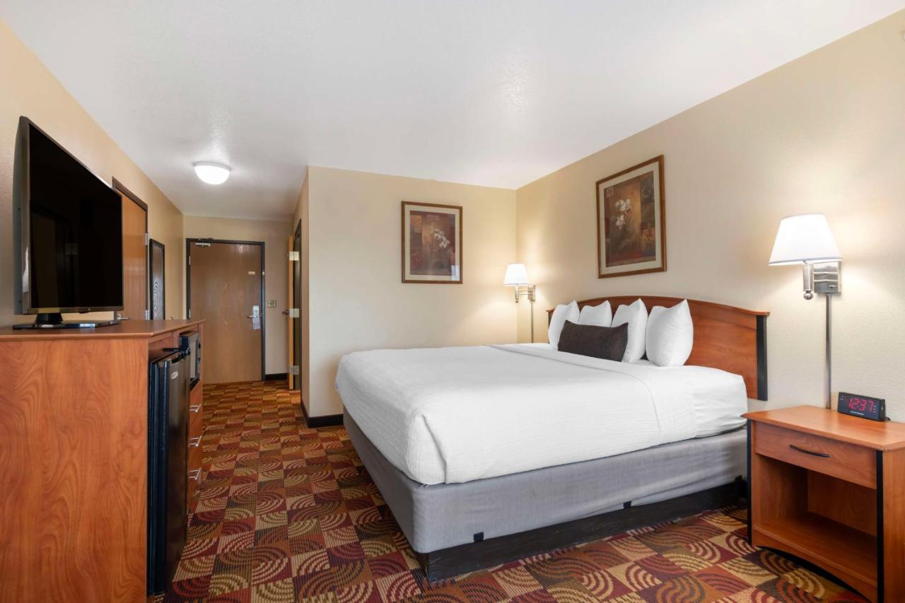  | Best Western Laramie Inn & Suites