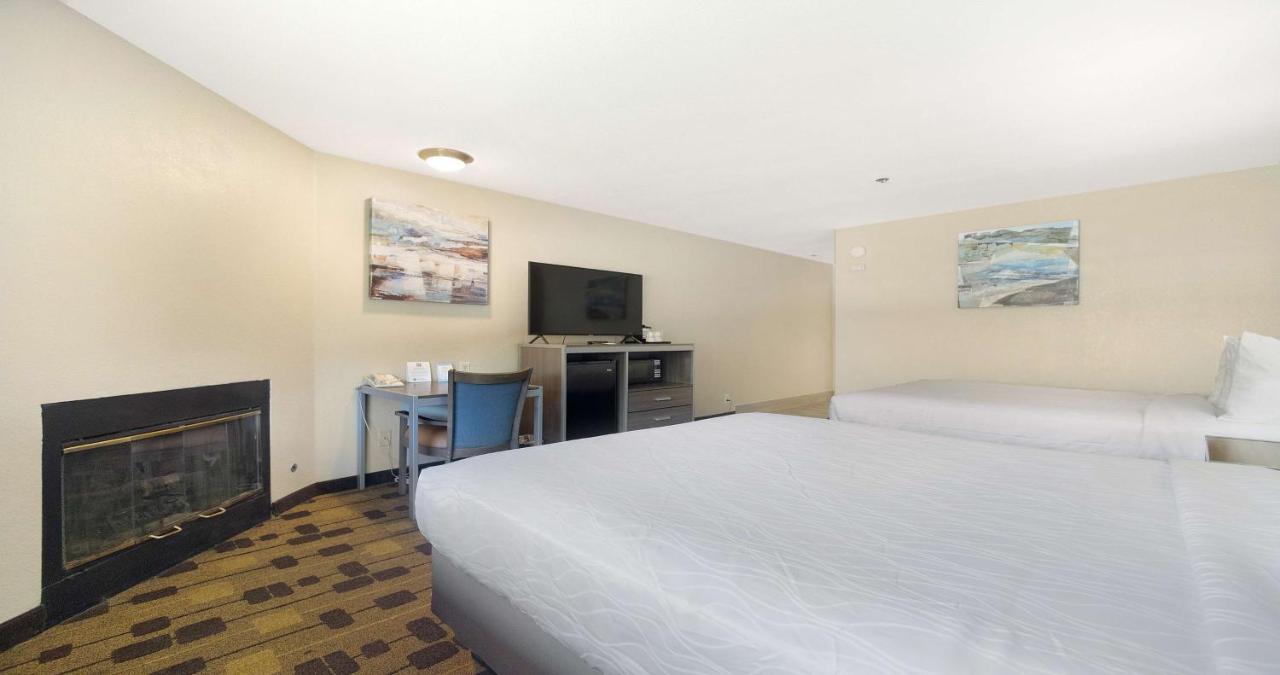 Queen Room with Two Queen Beds with Fireplace at Best Western Amador Inn