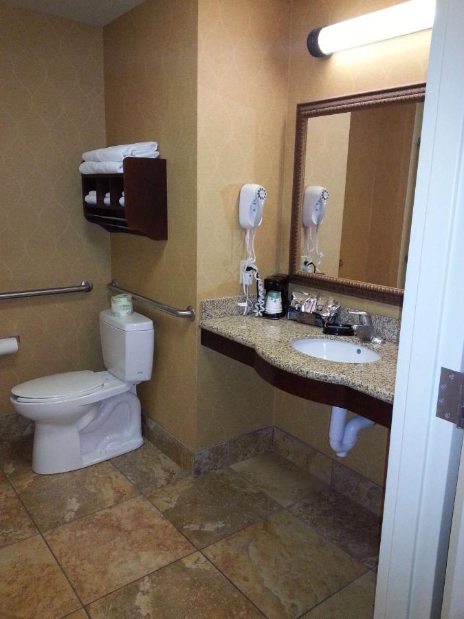 | Hampton Inn & Suites Sevierville at Stadium Drive