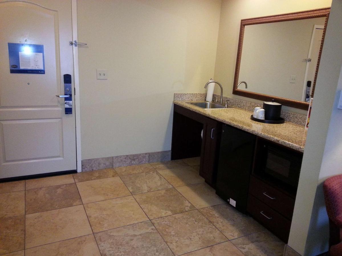 | Hampton Inn & Suites Sevierville at Stadium Drive