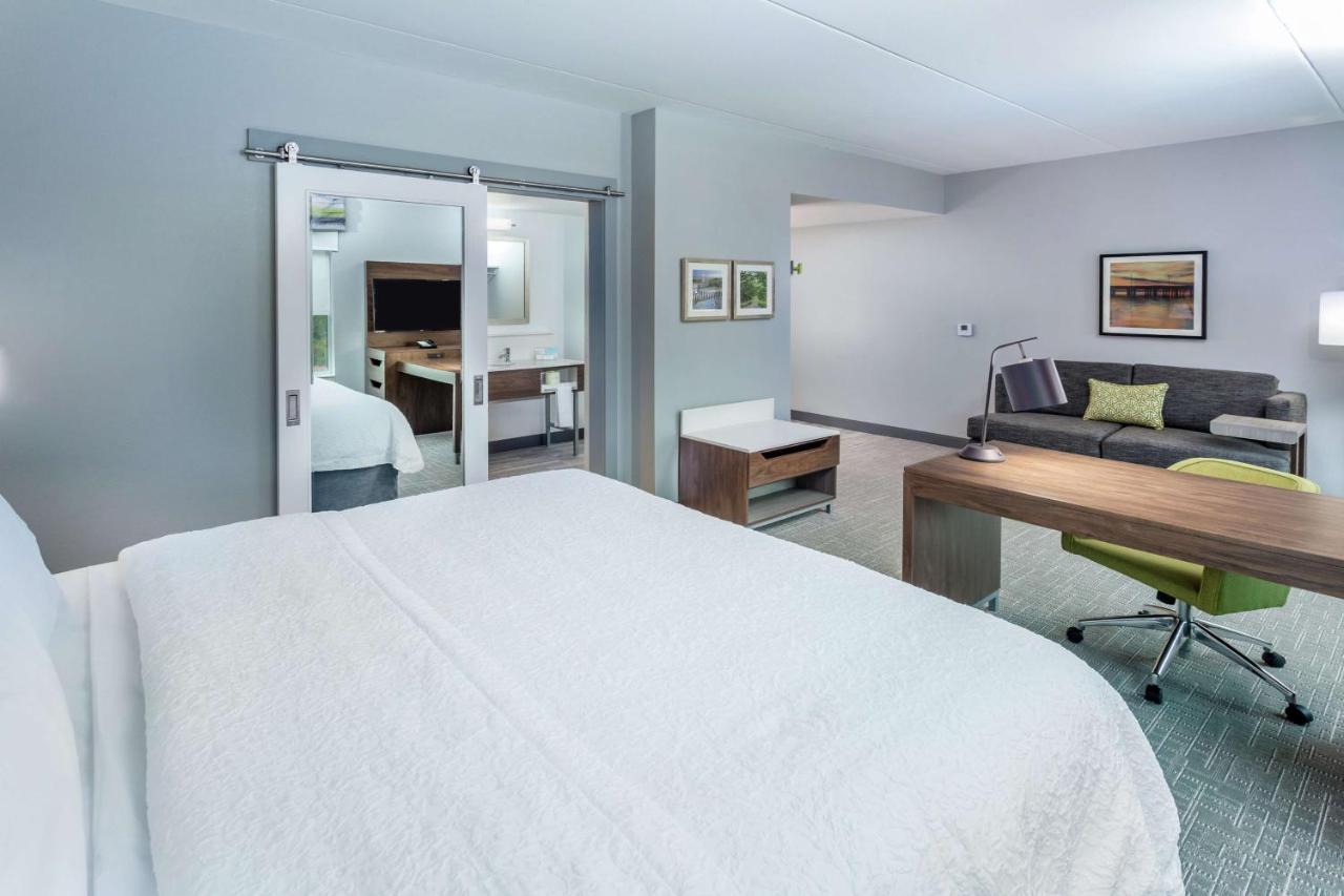 Executive King Suite - Non Smoking at Hampton Inn & Suites Saraland Mobile