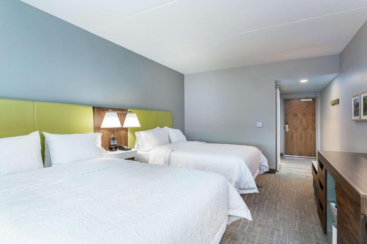 Queen Room with Two Queen Beds at Hampton Inn & Suites Saraland Mobile