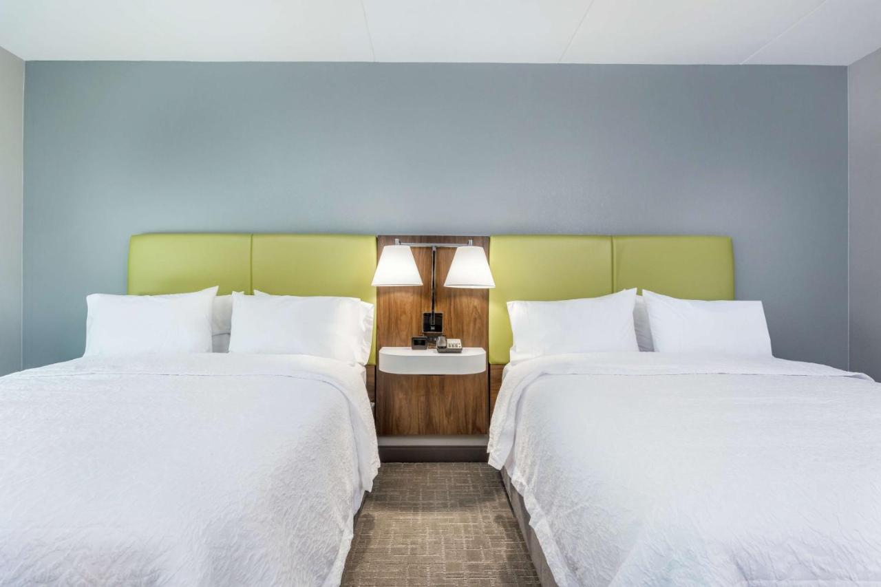Queen Room with Two Queen Beds at Hampton Inn & Suites Saraland Mobile