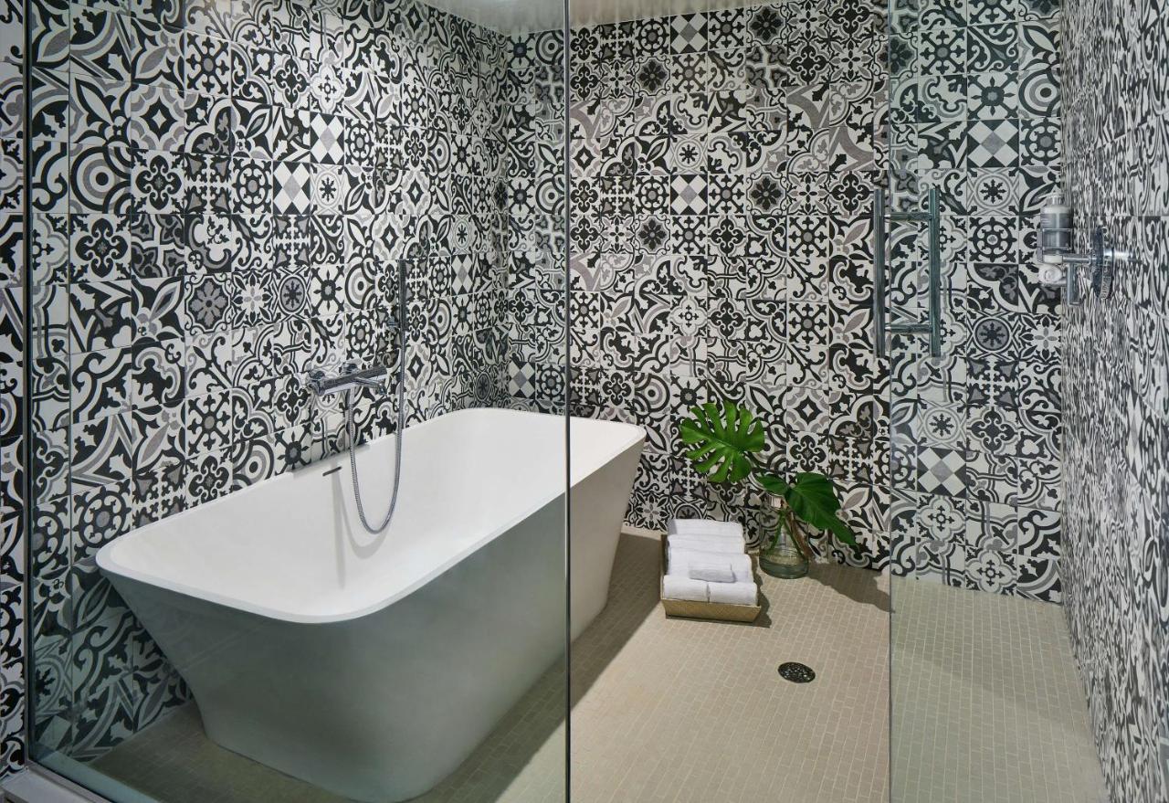 Premium King Room - Waterfront at Baker's Cay Resort Key Largo, Curio Collection by Hilton
