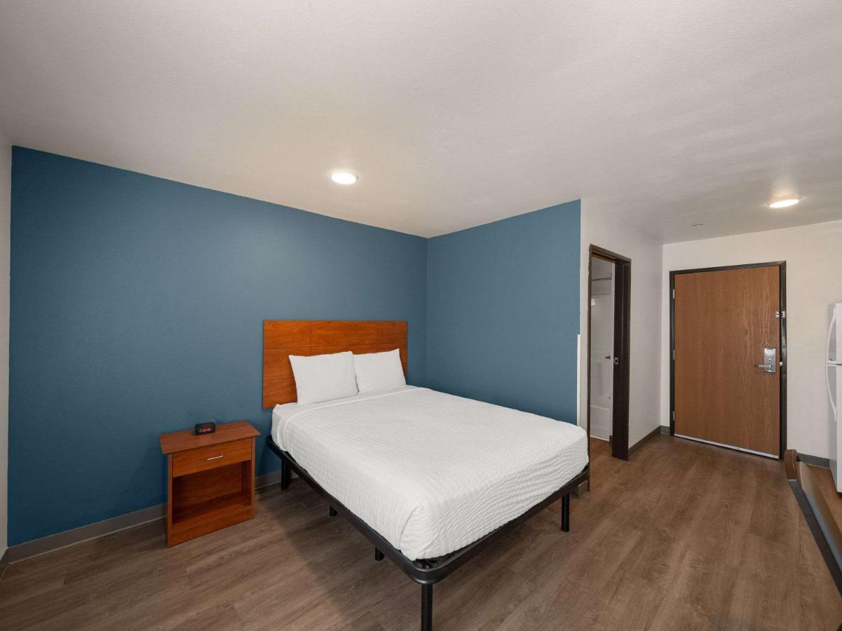 Standard Double Room - Accessible/Non-Smoking at WoodSpring Suites Rockwall-East Dallas