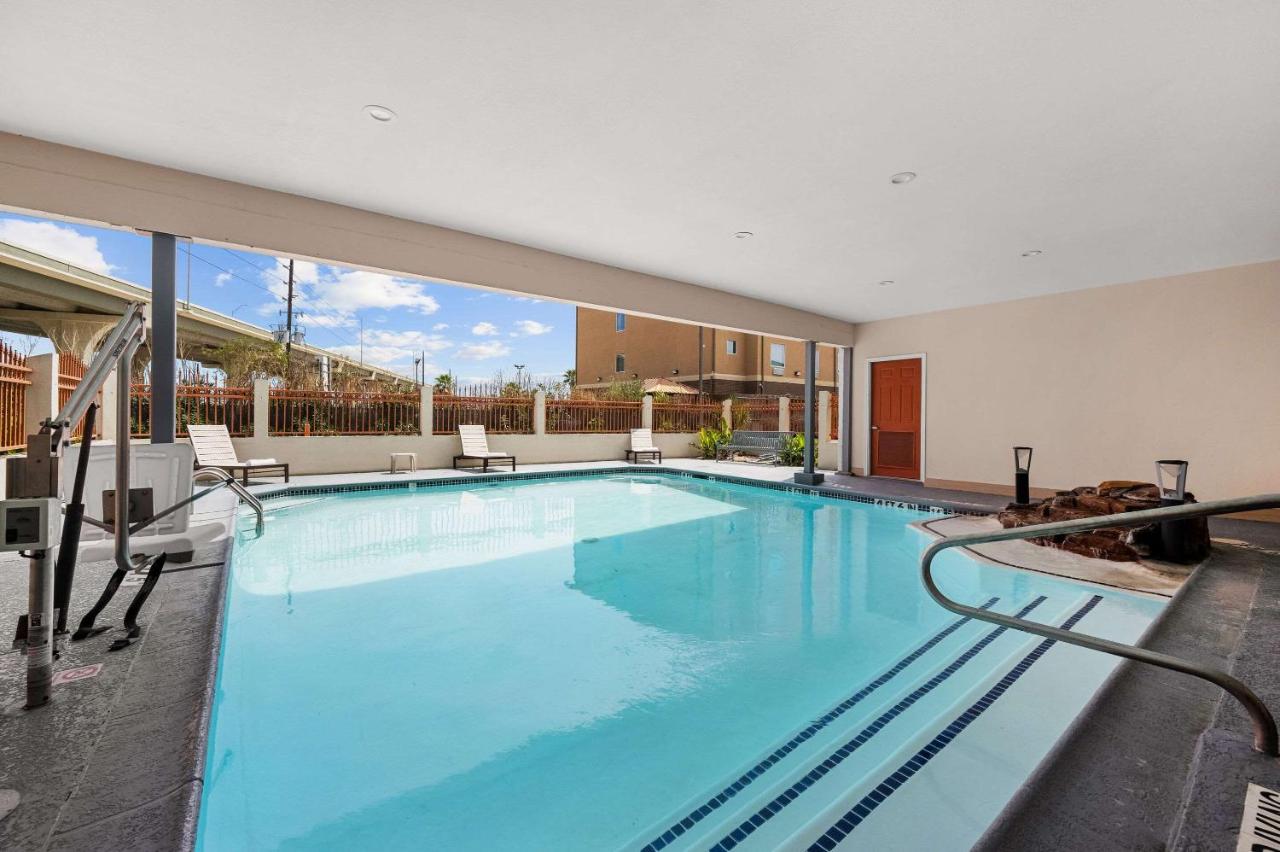 | Best Western Windsor Suites