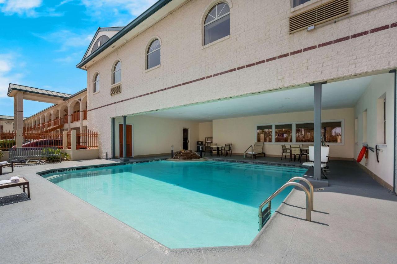 | Best Western Windsor Suites