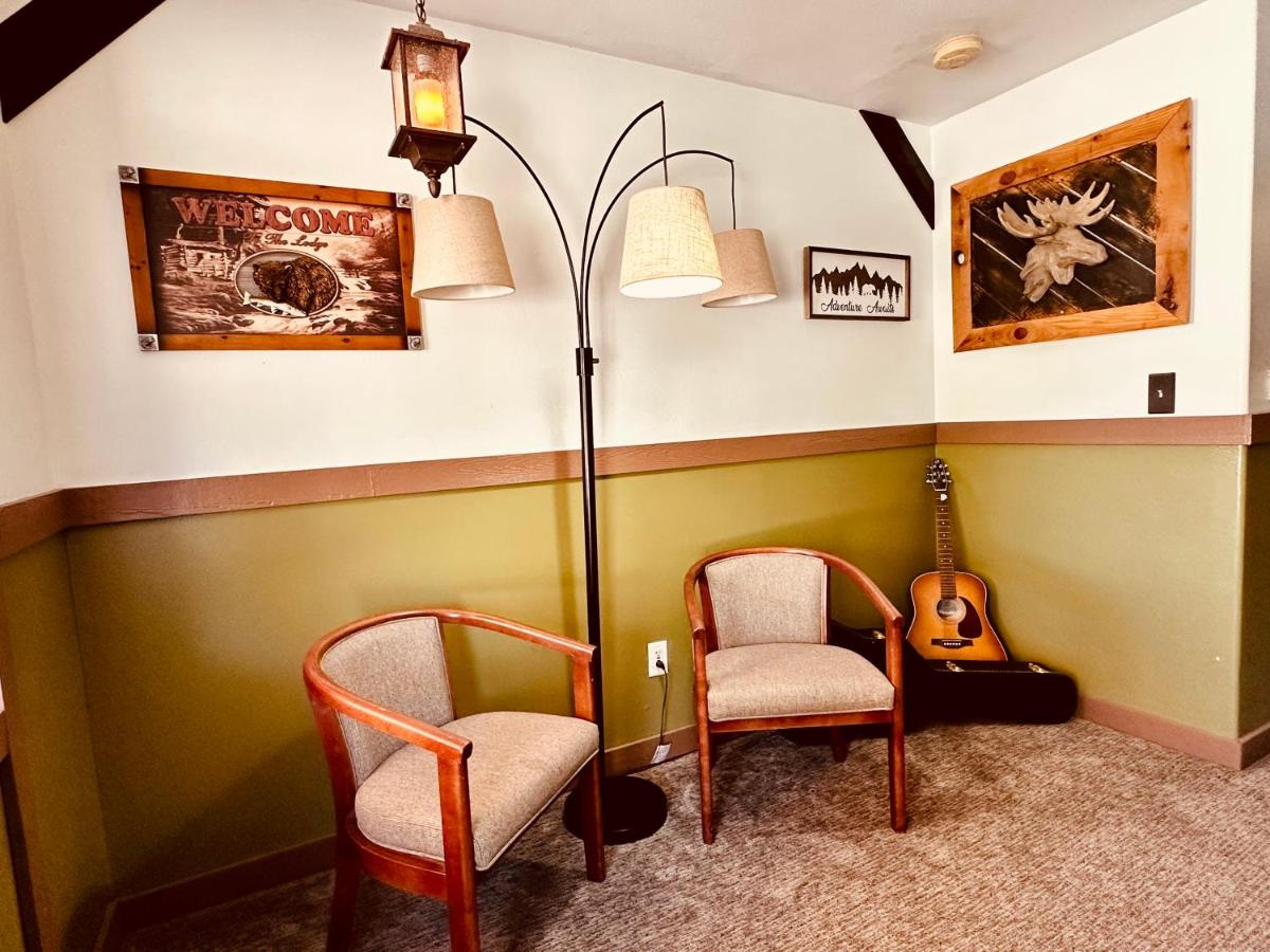 | Moosehead Lodge