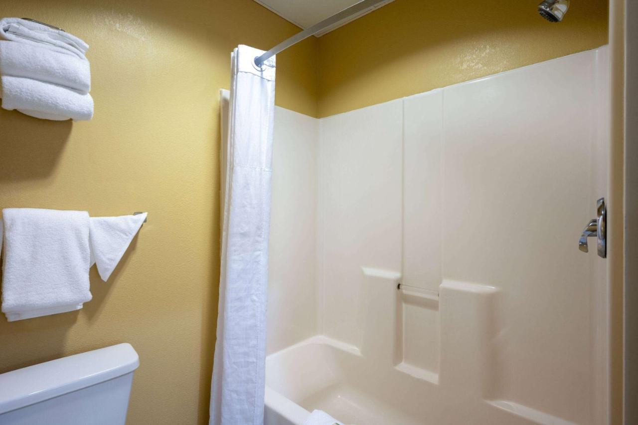Double Room with Two Double Beds - Non-Smoking at Super 8 by Wyndham Salisbury