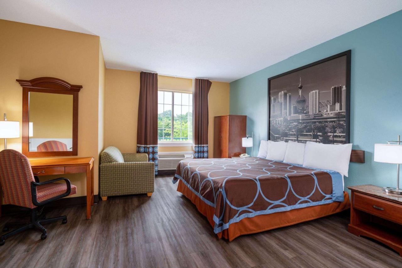 King Studio Suite - Non-Smoking at Super 8 by Wyndham Salisbury