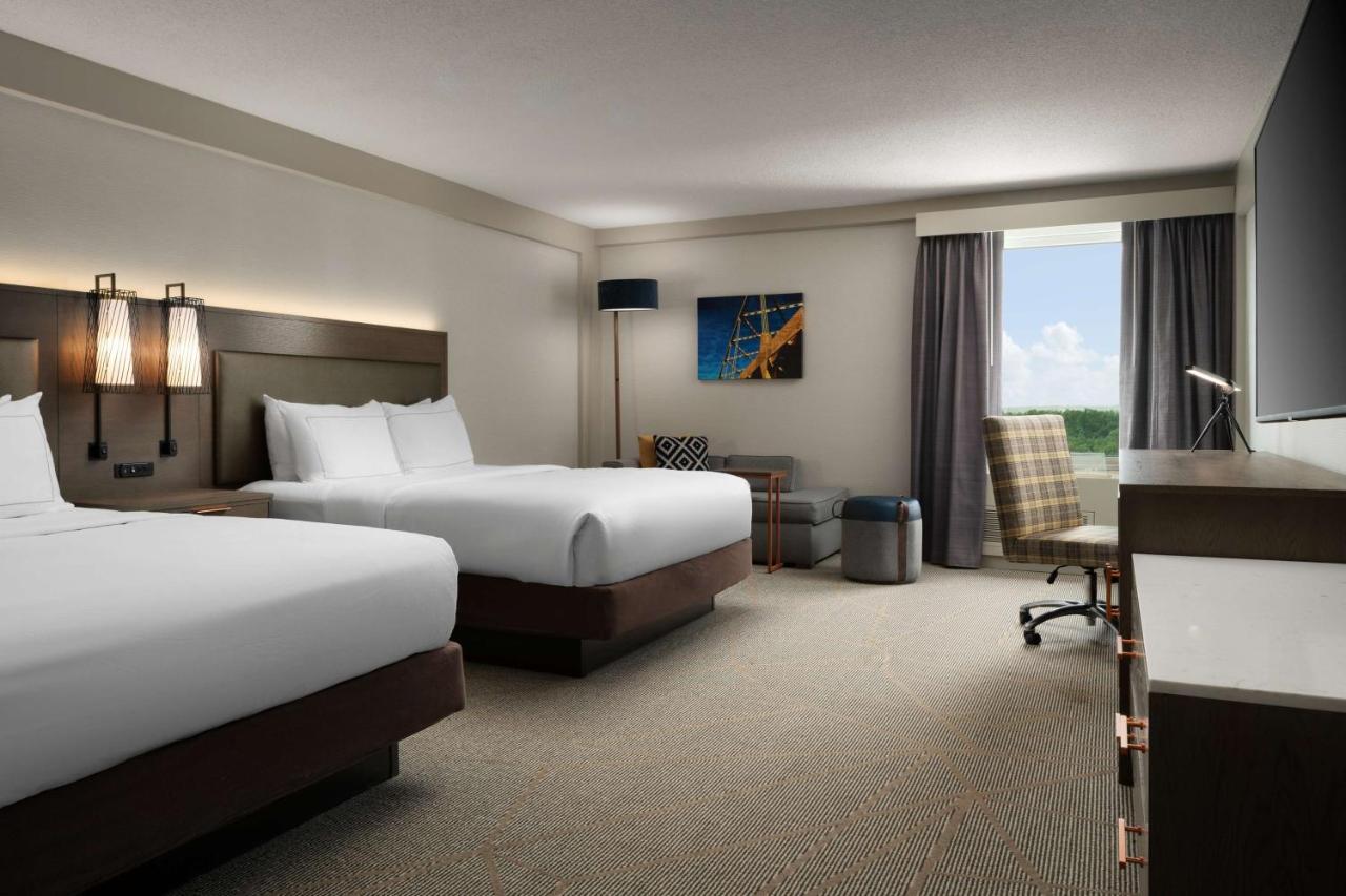  | DoubleTree by Hilton Pittsburgh Airport