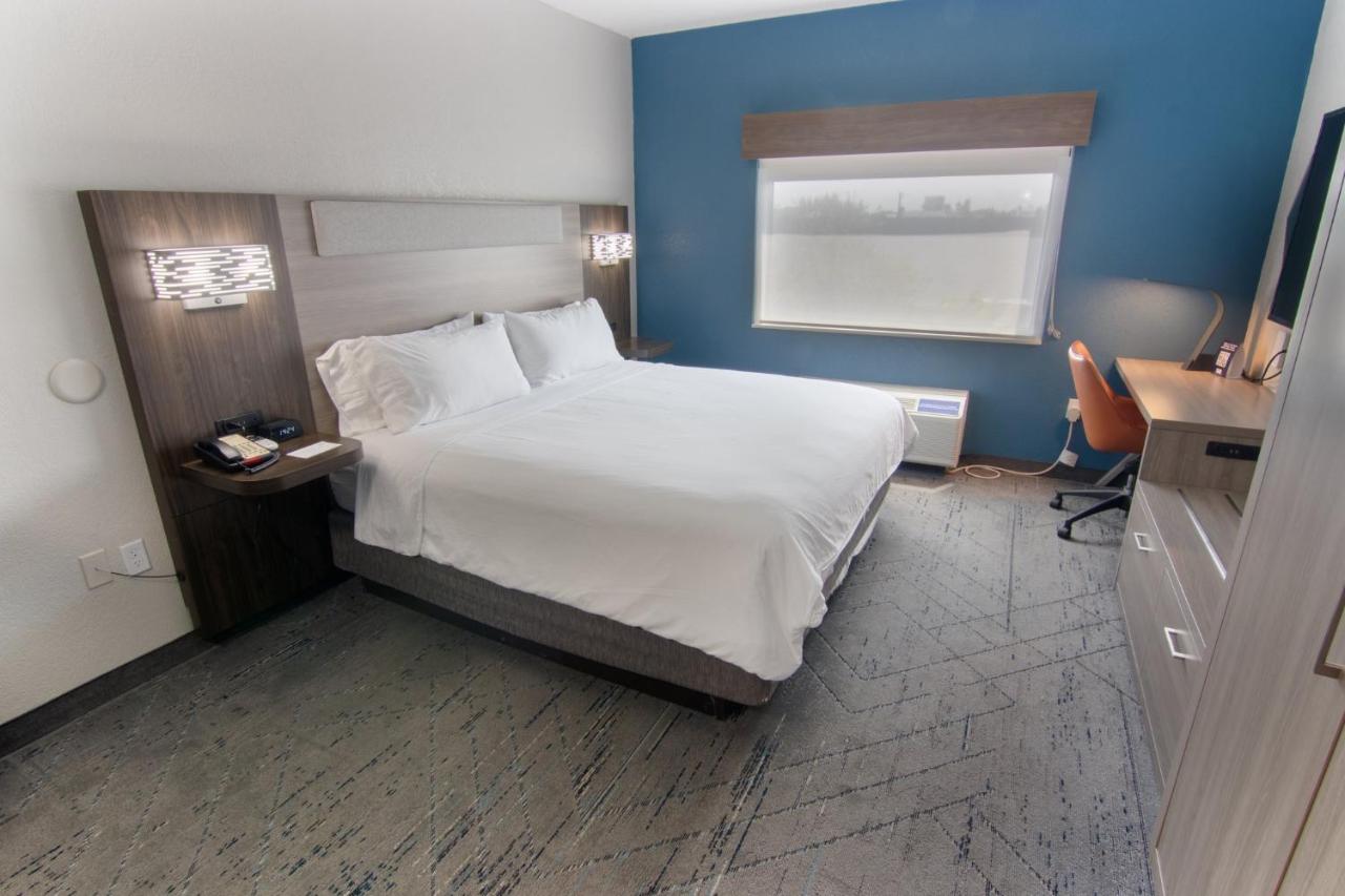  | Holiday Inn Express & Suites Ft. Lauderdale Airport West