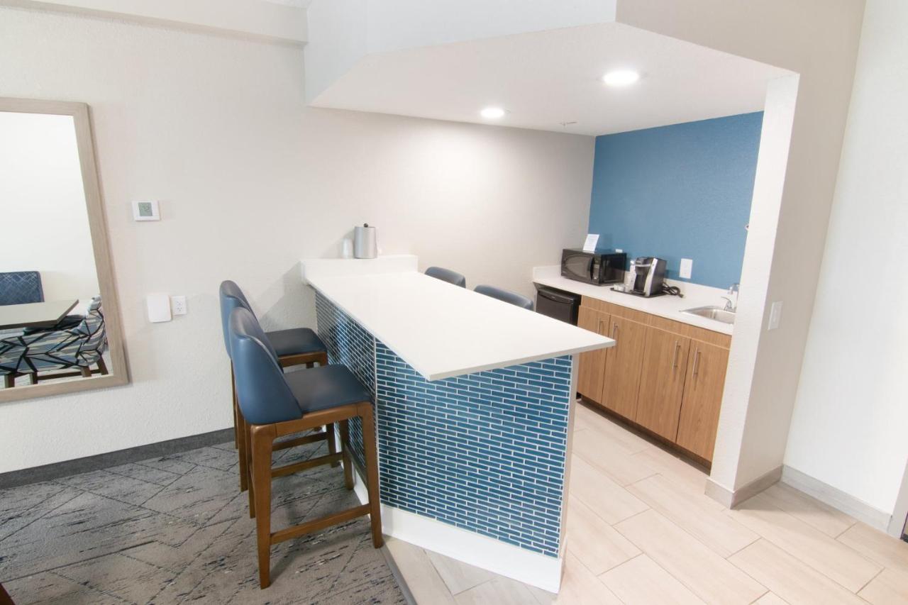  | Holiday Inn Express & Suites Ft. Lauderdale Airport West, an IHG Hotel
