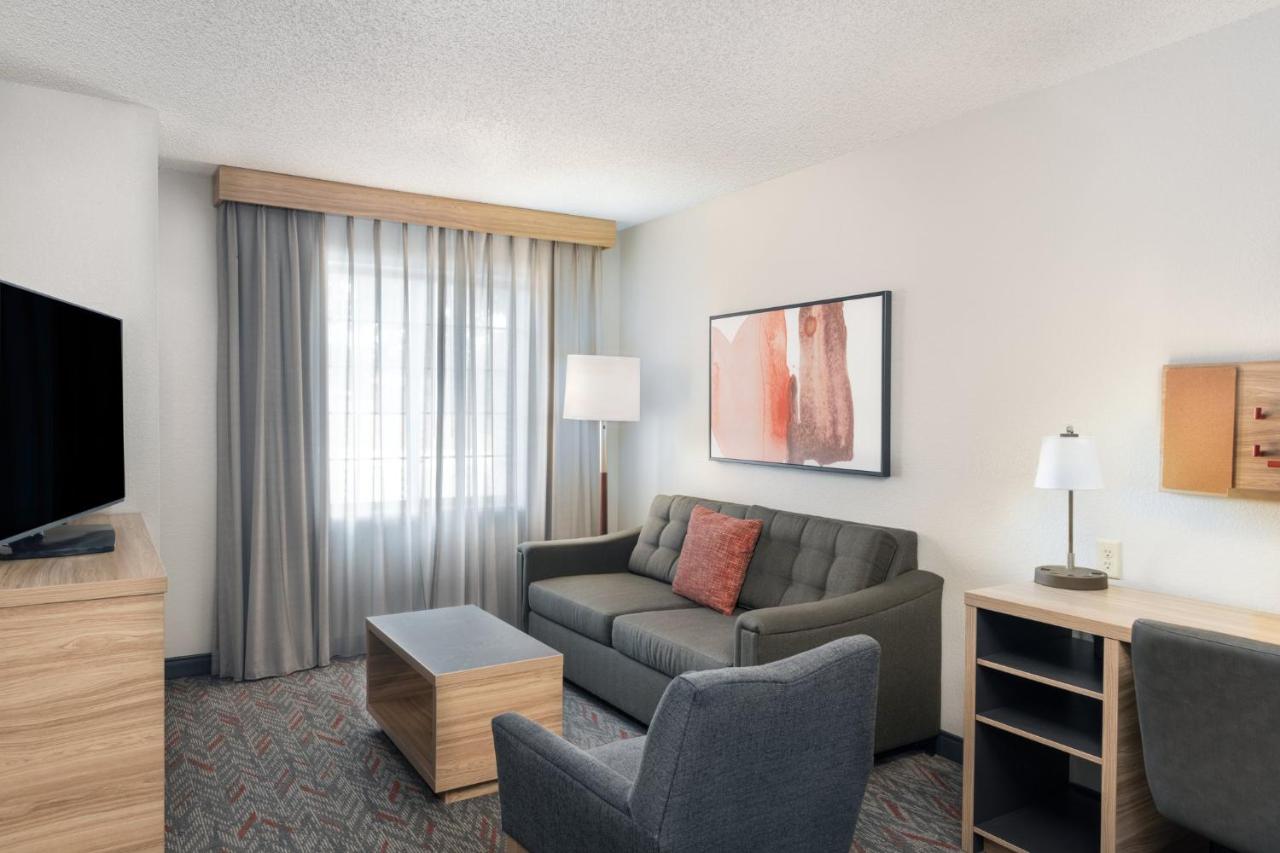 One-Bedroom King Suite with Sofa Bed - Non-Smoking at Candlewood Suites Eagan Arpt South - Mall Area by IHG