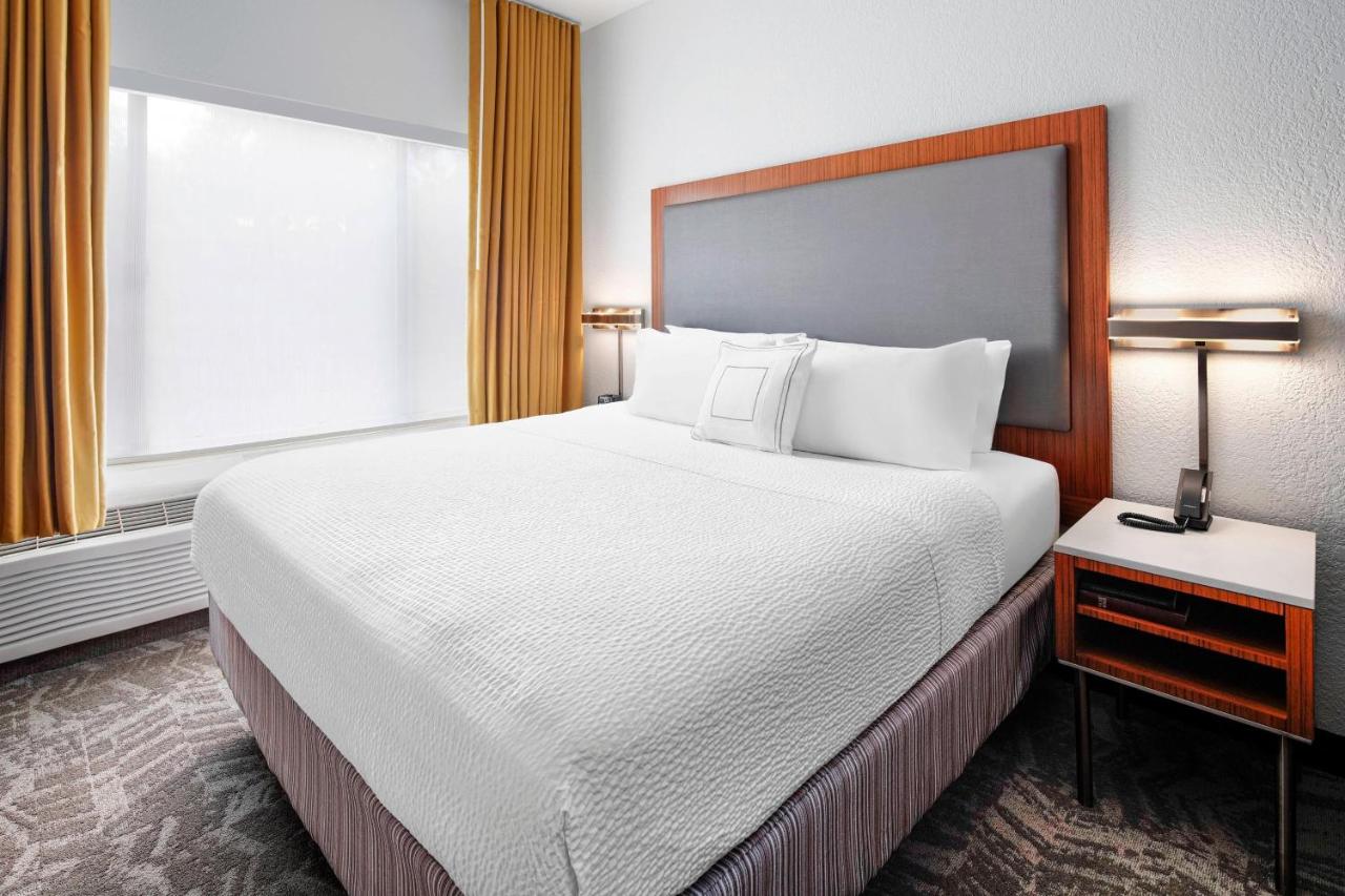 King Studio with Sofa Bed at SpringHill Suites Scottsdale North