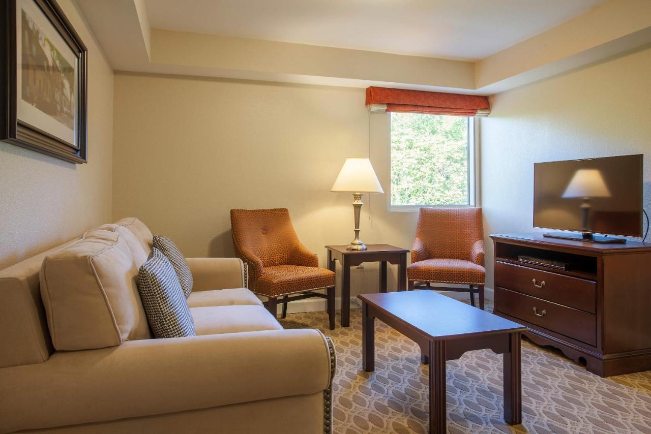 One-Bedroom Suite at Bluegreen Vacations Patrick Henry Square, an Ascend Collection Resort