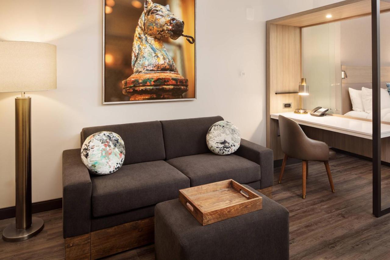 King Studio with Sofa Bed at SpringHill Suites by Marriott New Orleans Downtown/Canal Street