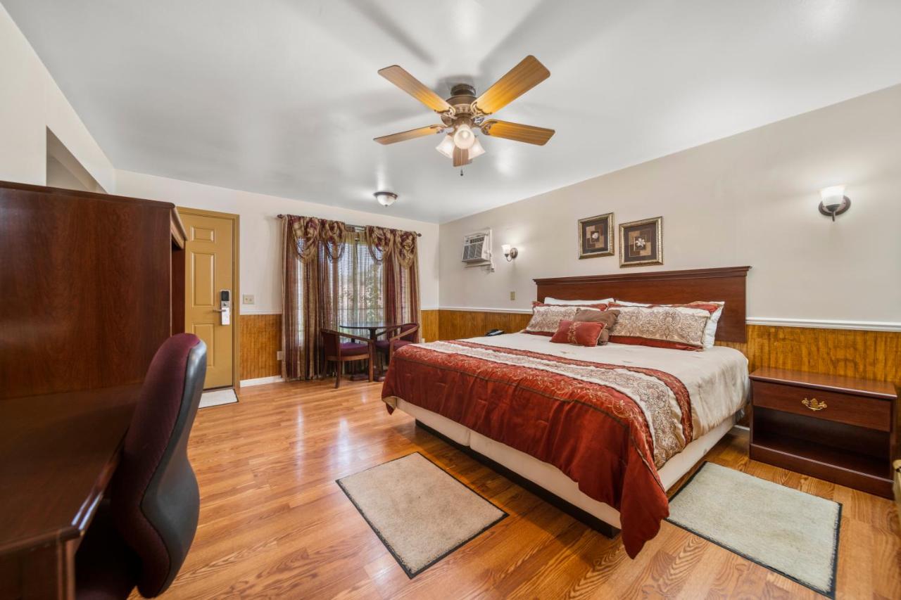 | Kingsway Inn
